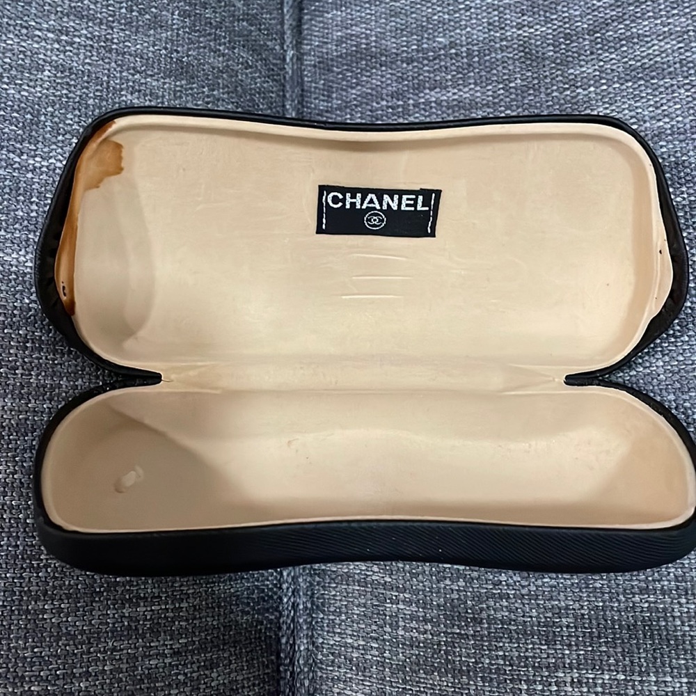 Chanel sunglasses eyeglasses case